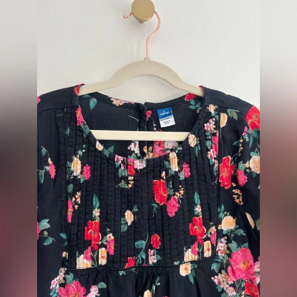 Old Navy Black Floral Long Sleeve Swing Top, Red & Cream Blooms | Girl L (10-12)